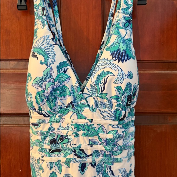 La Blanca Swimsuit - Picture 2 of 4